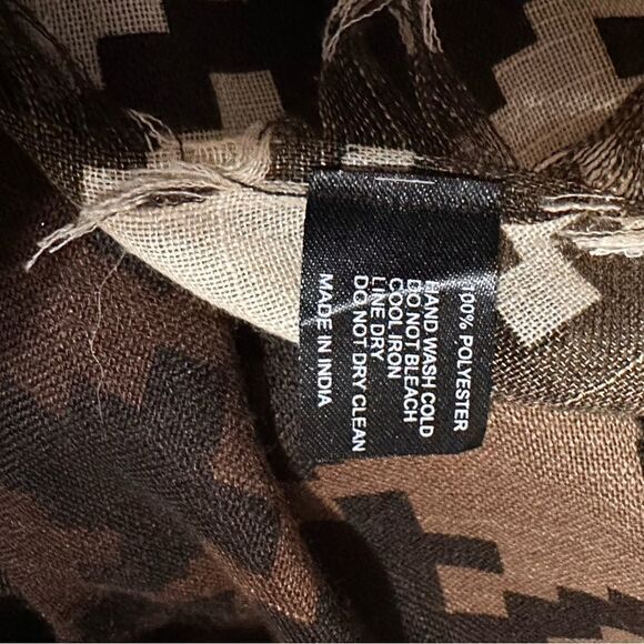 Very Nice New Without Tags Women Beautiful Design Scarf - Picture 3 of 3